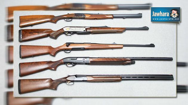 إحباط عملية تهريب 5 بنادق صيد بميناء حلق الوادي