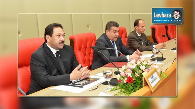 وزير الداخلية يشرف على ندوة دورية لمزيد دعم العمل الأمني الميداني