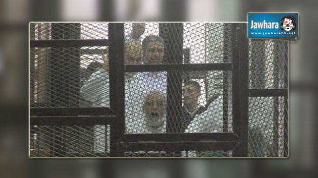 مصر : الحكم بالمؤبد على مرشد الإخوان والإعدام لعشرة آخرين