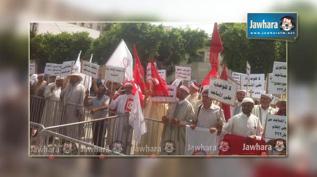 أمام التأسيسي : الأئمة يندّدون بالمضايقات الأمنية التي يتعرّضون إليها