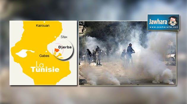 جربة : احتجاجات بسبب مصب الفضلات والأمن يستعمل الغاز المسيل للدموع لتفريقها