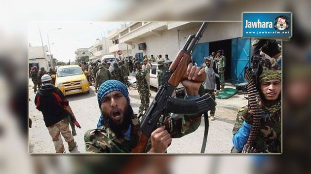  مجموعات ليبية مسلحة تهاجم عددا من المصريين العالقين على الحدود وتقتل بعضهم