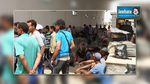 أيمن مشرفة : عدد المصريين العالقين يتراوح بين 3 و6 الاف مصري