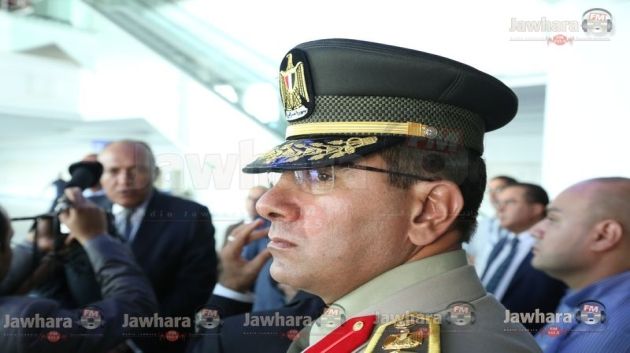  وزراء النقل التونسي والخارجية المصرية في مطار جربة جرجيس
