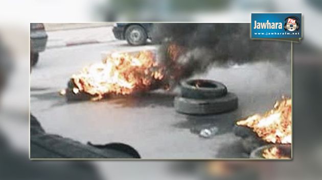 جندوبة : محتجون يقطعون الطريق الرابطة بين طبرقة وباجة