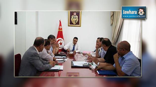 رئاسة الحكومة تنظر في تخصيص حوافز للمواطنين للكشف والإبلاغ عن الإرهابيين