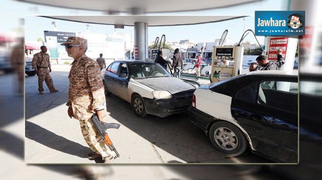 ليبيا تستورد 30 مليون لتر بنزين لمواجهة أزمة المحروقات