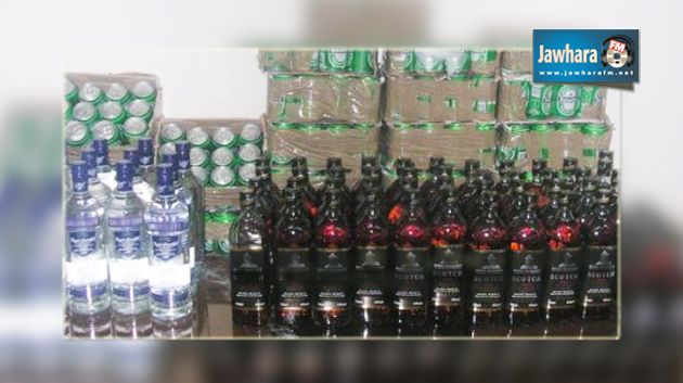 قابس:إحباط عملية تهريب 700 قارورة خمر