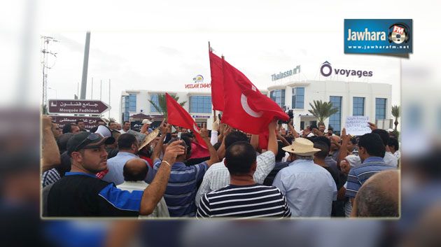 مطار جربة : استئناف الرحلات بعد إغلاق المحتجين للطرقات المؤدية للمطار