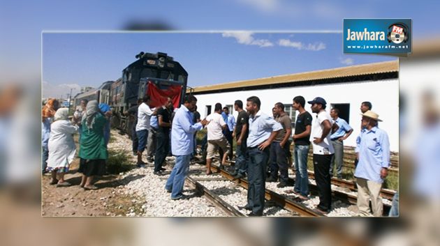  أعوان من الشركة الوطنية للسكك الحديدية يعطّلون سير قطار تونس الكاف 