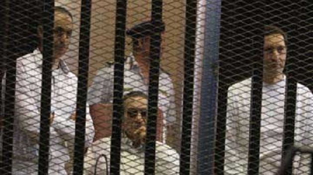مصر : الحكم على مبارك  بالسجن المشدد لمدة 3 سنوات في قضية القصور