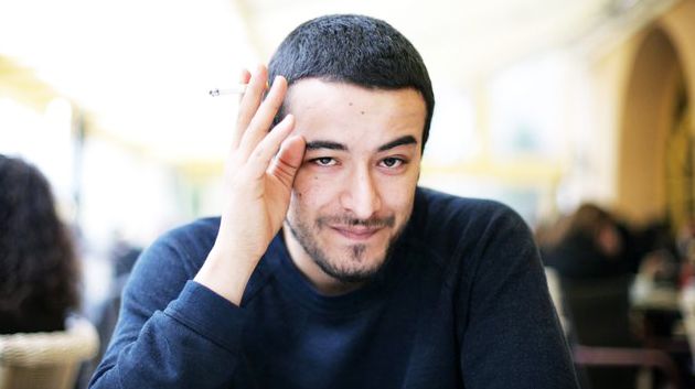 محامية عزيز عمامي تؤكد تعرّض موكّلها إلى العنف خلال فترة الإيقاف