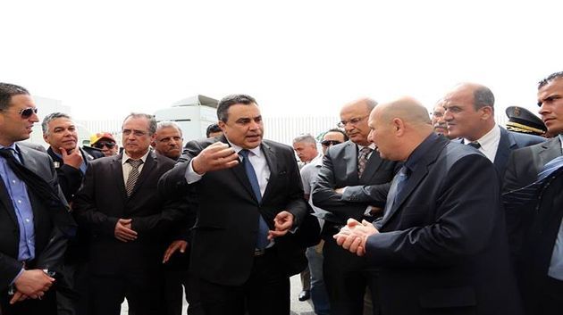 مهدي جمعة يؤدي زيارة فجئية إلى ميناء حلق الواد ورادس