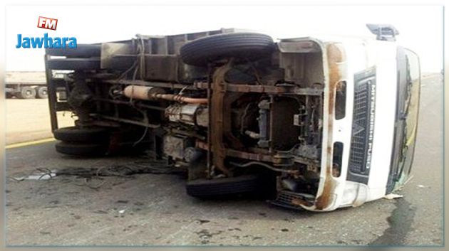 القيروان : انقلاب شاحنة ثقيلة 