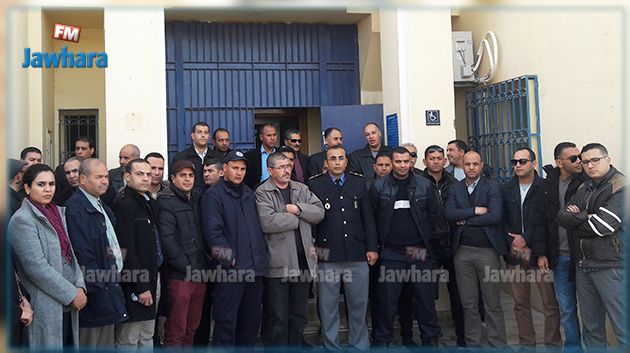 قفصة : وقفة احتجاجية لأعوان الديوانة