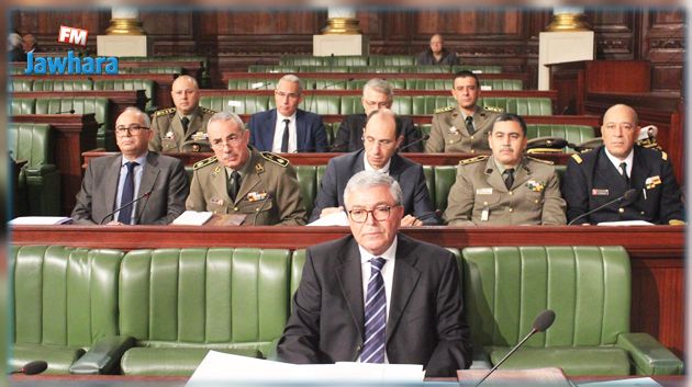 وزير الدفاع: عشرات الإرهابيين مازالوا بالمرتفعات الغربية ومعلومات عن نية إرهابيين التسلل من ليبيا