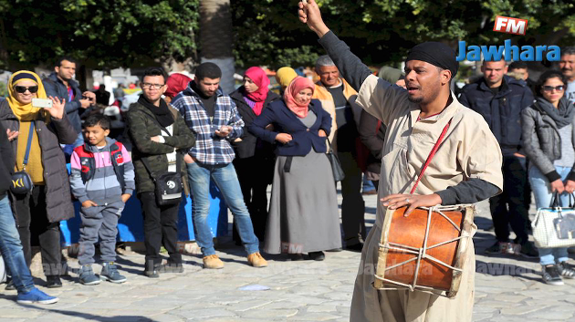مهرجان رحبة الفنون بسوسة : عرض القبعات الزرقاء