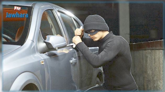 وقع في قبضة الأمن : لص ينام داخل سيارة حاول سرقتها !