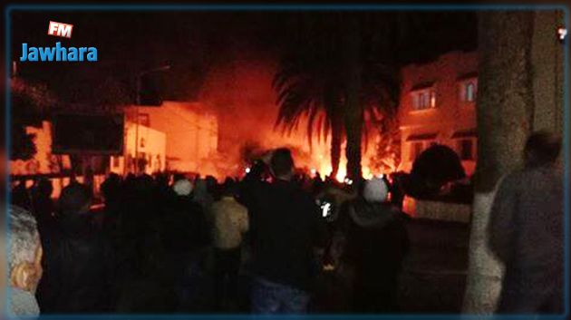 باجة : حرق مركز الامن بنفزة ورشق مركز المزارة بالحجارة