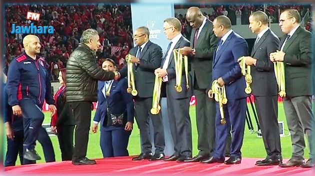 فوزي البنزرتي يقود الوداد المغربي للتتويج بالسوبر الإفريقي للمرة الأولى