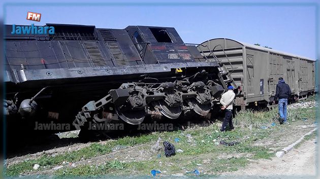 قابس: اصطدام شاحنة ثقيلة بقطار بضائع