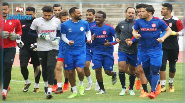 لاعبو النادي الإفريقي يضربون عن التمارين