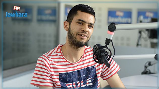 الطالب الذي اقتحم جلسة بالبرلمان : لا أقبل التفاوض مع وزير التعليم العالي