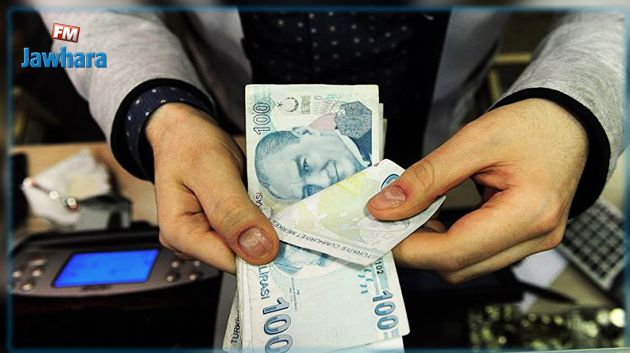 الليرة تواصل الهبوط واحتدام الأزمة بين تركيا وأمريكا