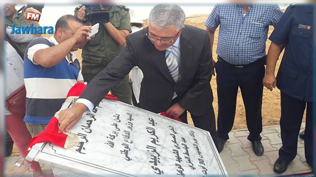 وزير الدفاع يدشن مركبين سكنيين ببن قردان وجرجيس ويعلن عن إنجاز مركز مهني الأول بإفريقيا