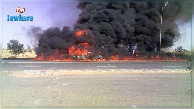القيروان : إشتعال شاحنة تهريب أثناء مطاردة أمنية واصابة شخصين