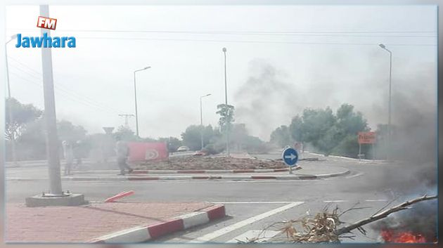 اعادة فتح الطريق الوطنية عدد 1 على مستوى منتزه 