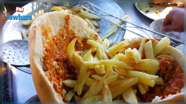 دراسة : 44 % من التونسيين يتناولون 'تحريشة' بين فطور الصباح والغداء