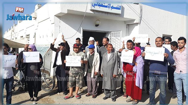 بسبب تعطل أشغال مستشفي بوحجلة : محتجون لوزارة الصحة..