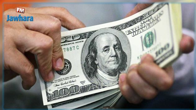 الدولار قرب أعلى مستوى منذ شهرين ونصف