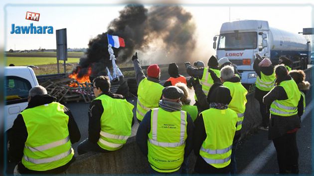 للأسبوع الثاني.. الفرنسيون يواصلون احتجاجاتهم ضد ارتفاع أسعار الوقود 