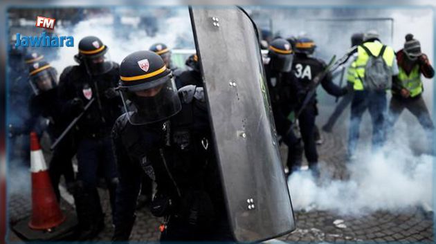 فرنسا : الشرطة تطلق الغاز المسيل للدموع لتفريق المحتجين