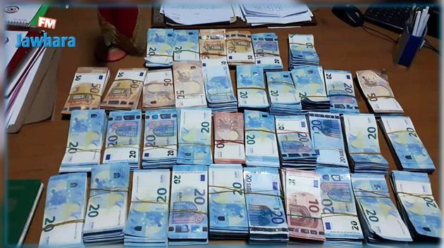 معبر الذهيبة : حجز 88 ألف أورو لدى مسافر ليبي الجنسية