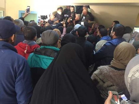 وقفة احتجاجية في جرجيس على خلفية وفاة سيدة وطفل بالمستشفى الجهوي