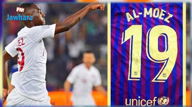 هدية ميسي لنجم المنتخب القطري
