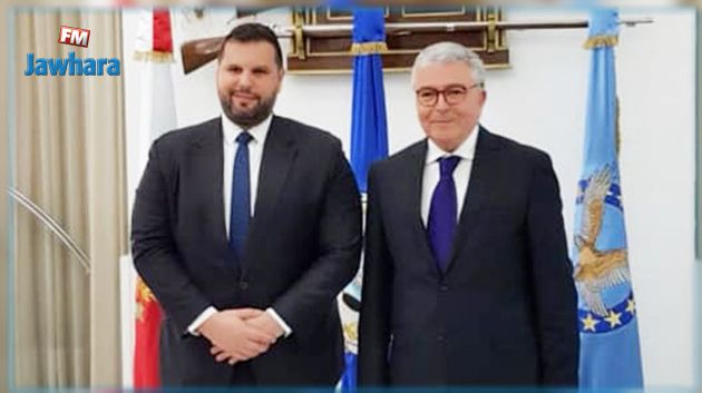 التّعاون العسكري محور لقاء بين وزير الدفاع والسفير الروماني