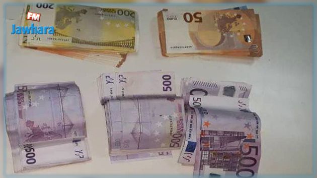 أخفاها في 'مناطق حساسة': حجز 50 ألف أورو لدى أجنبي بمطار قرطاج