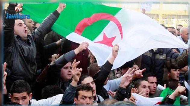 الجزائر : تشكيل حكومة خبراء ستشمل الشبان والشابات المشاركين في المظاهرات