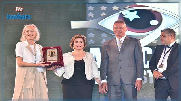 تكريم درة بوشوشة في مهرجان الأقصر للسينما الافريقية (صور وفيديو)