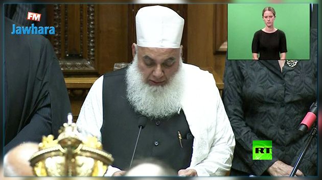 شاهد : البرلمان النيوزيلندي يبدأ جلسته بآيات قرآنية