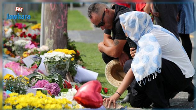 وفاة والدة أحد ضحايا مذبحة نيوزيلندا على قبر ابنها