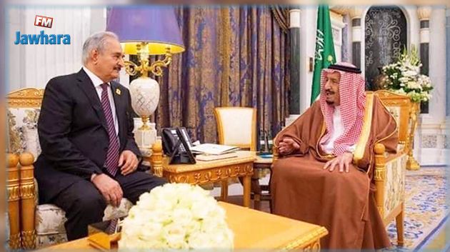 العاهل السعودي يلتقي بالقائد العسكري الليبي خليفة حفتر
