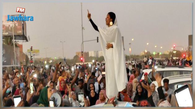 المرأة السودانية التي ألهبت العالم : من هي؟
