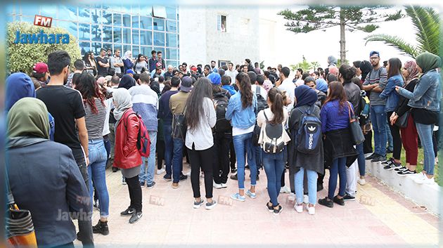 سوسة : الطلبة يحتجون للمطالبة بإجراء امتحاناتهم