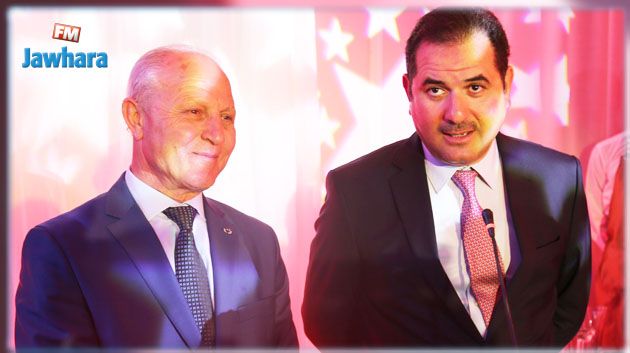 الرئيس السابق معز ادريس يكرم ابطال النجم الساحلي