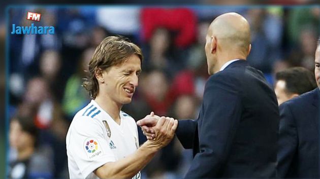 زيدان يجتمع بمودريتش للحديث عن مصيره في ريال مدريد